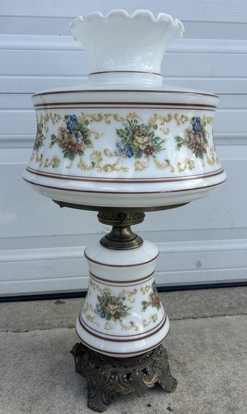 Vintage Antique QUOIZEL HURRICANE TABLE LIGHT DECORATED IN ROSES 25”